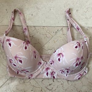 Acacia Belize Top Island Orchid